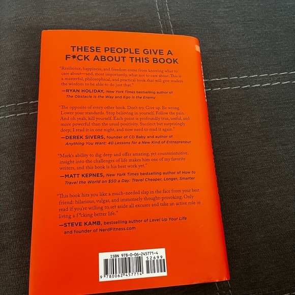 The subtle aren’t of not giving a f**k by Mark Manson - Picture 3 of 3